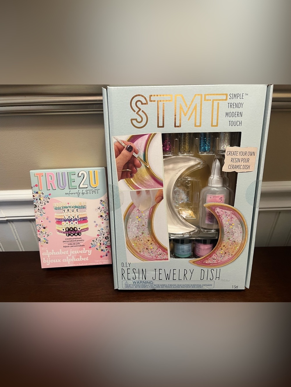 New in box- set of 2 STMT Resin Jewelry Dish Kit and diy alphabet jewelry kit